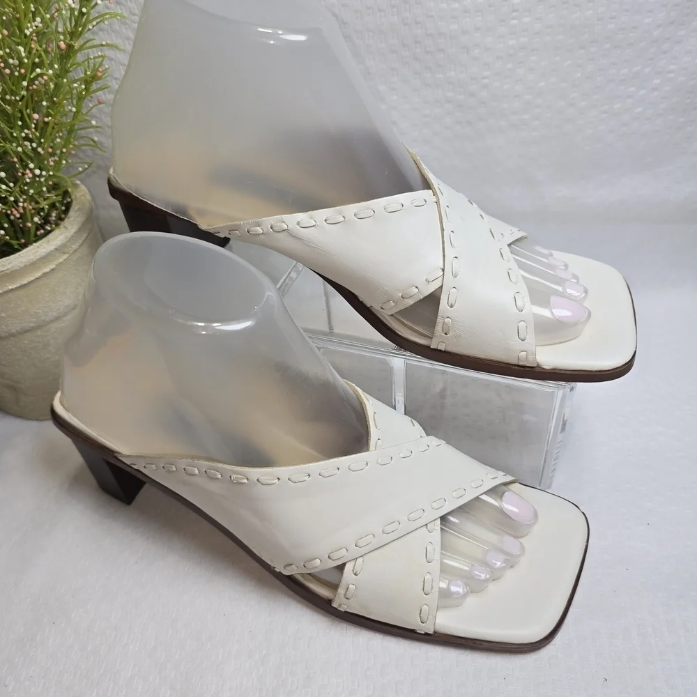 VINTAGE ETIENNE AIGNER WHITE CRISS CROSS LEATHER BLOCK HEEL SANDAL WOMENS 7.5